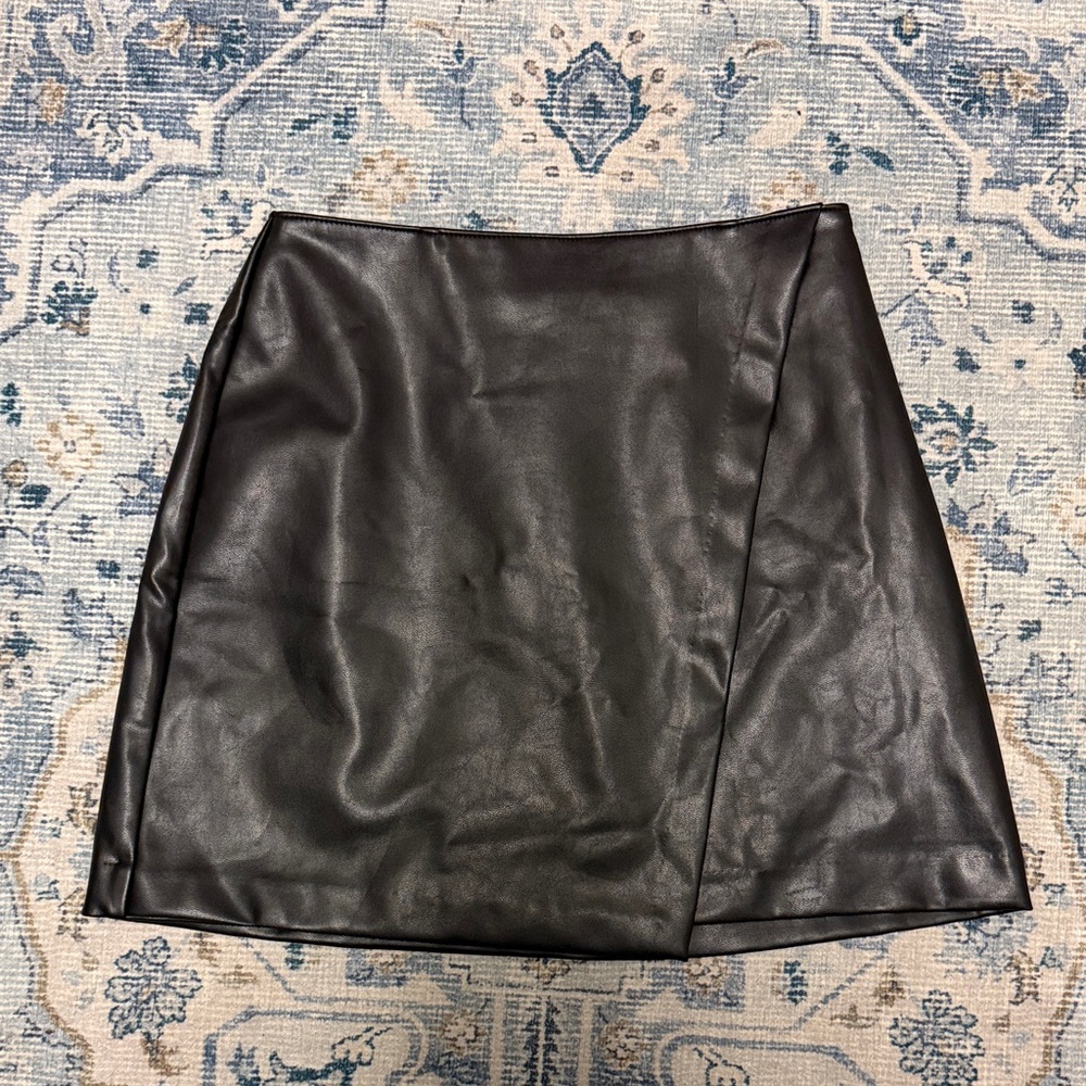 Abercrombie & Fitch leather skort